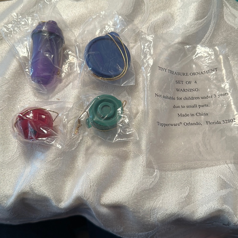 New in bag set of four tiny treasure ornament